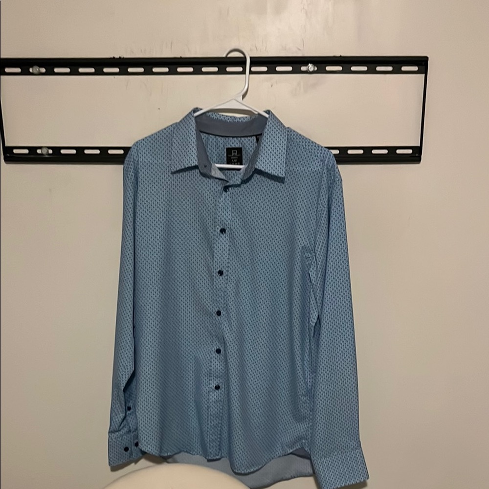 Perry Ellis Blue Casual Button Down Shirt Smooth Fabric